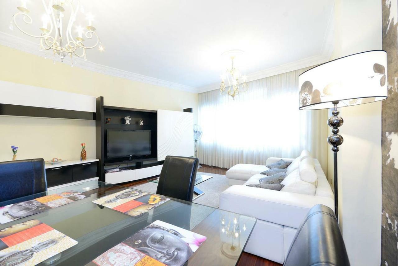 Apartamento Frente Al Guggenheim Con Wifi Y Parking Privado Gratis Διαμέρισμα Μπιλμπάο Εξωτερικό φωτογραφία