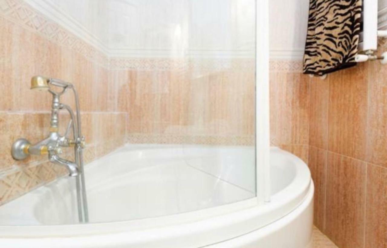Apartamento Frente Al Guggenheim Con Wifi Y Parking Privado Gratis Διαμέρισμα Μπιλμπάο Εξωτερικό φωτογραφία