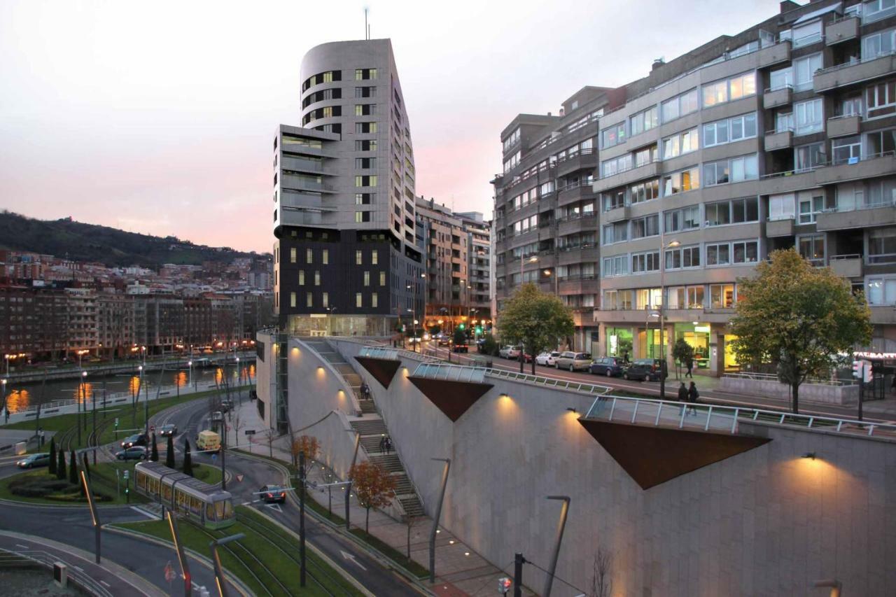 Apartamento Frente Al Guggenheim Con Wifi Y Parking Privado Gratis Διαμέρισμα Μπιλμπάο Εξωτερικό φωτογραφία